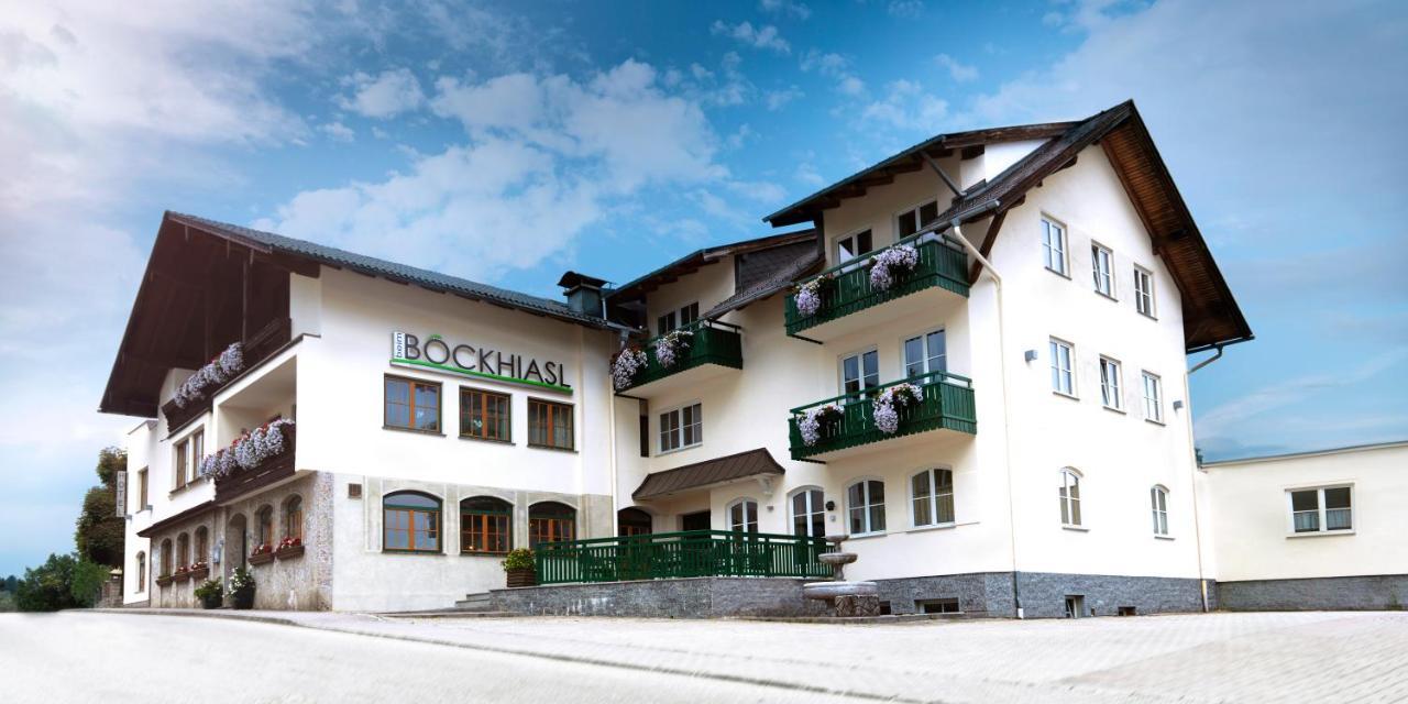 Hotel-Gasthof Beim Boeckhiasl Neukirchen an der Vöckla Exterior foto